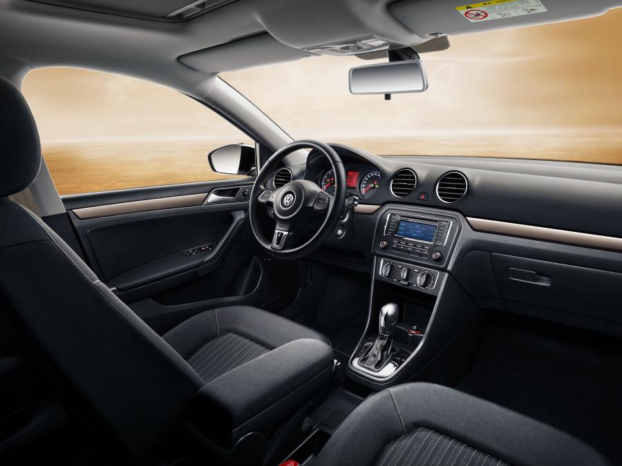  Volkswagen Jetta Edition 25 2016 года  (фото 2 из 3)